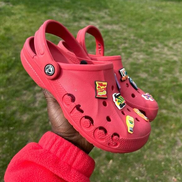 Crocs Adult Unisex Baya Clogs With Charms Size M5 W7 Red Sandals - Picture 13 of 17